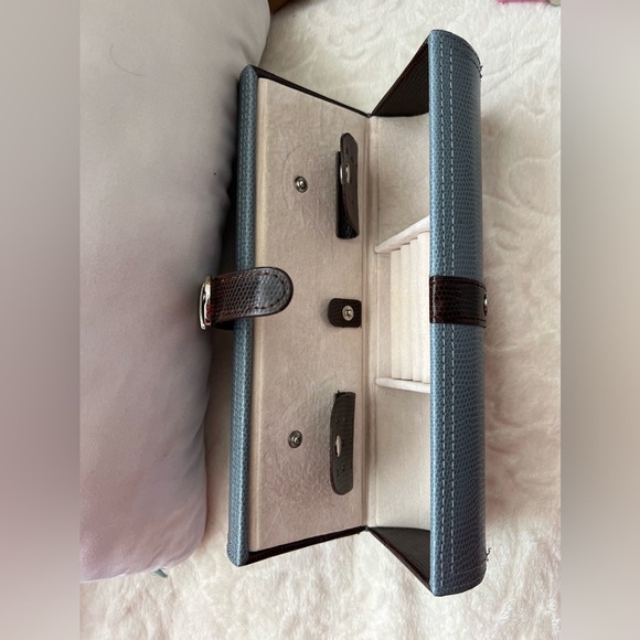 Travel jewelry box leather Cylindrical With Mirror - Picture 3 of 14